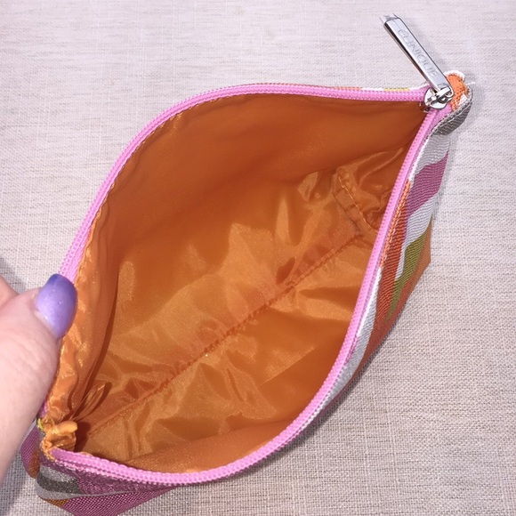 Clinique Chevron Print Cosmetics Bag - Picture 5 of 7